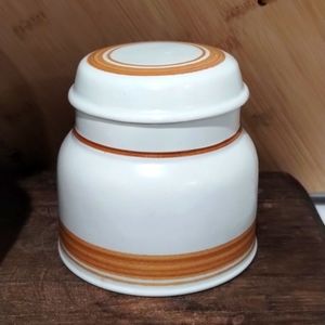 Royal Doulton 1973 Cinnamon Lidded Stoneware